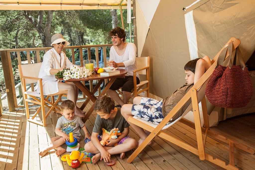 Camping Estival Torre De La Mora Tamarit Kültér fotó